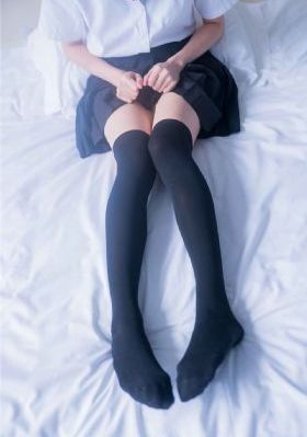 掀起少妇裙子挺进去-清晰免费国语迅雷下载