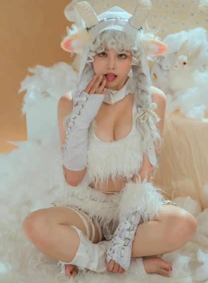故意忘记穿内裤给同桌摸-超清完整视频观看