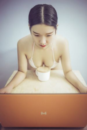 半夜看wwe视频的网站-无水印高清免费观看
