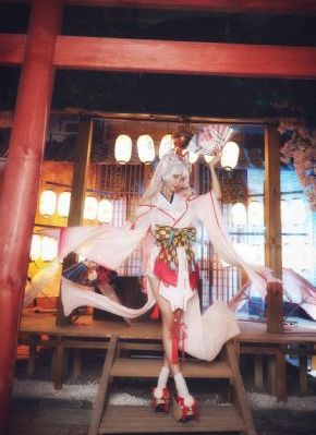 偷情强吻少妇-超清版完整视频观看